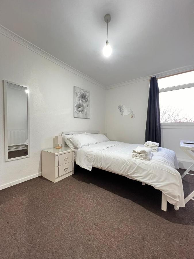 Entire 3 Bedroom Luxury Apartment In London With Private Balcony Exterior photo